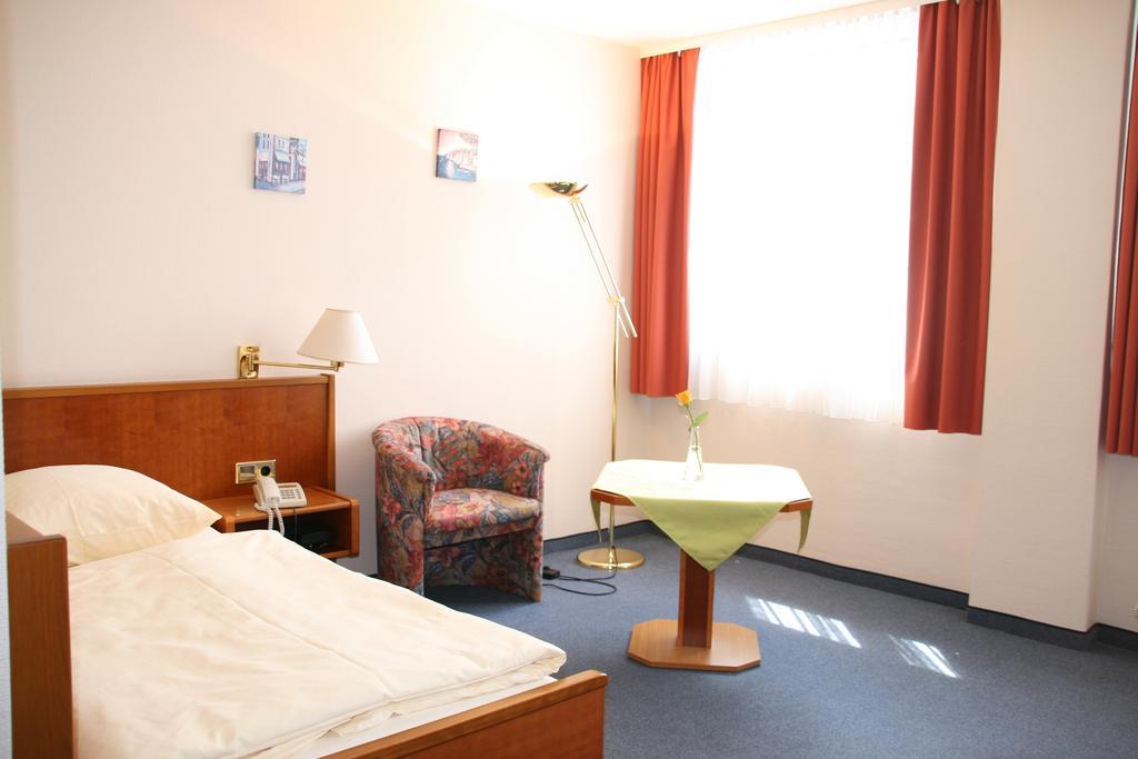 Atrium Hotel Crimmitschau Szoba fotó